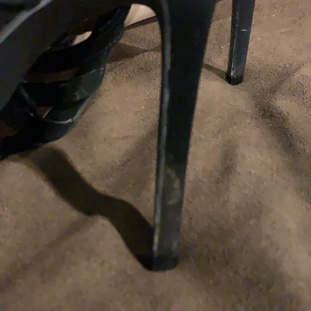 Black heels - Picture 4 of 4